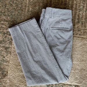 LOFT The Riviera Skim Women's Seersucker Black and White Striped Capris